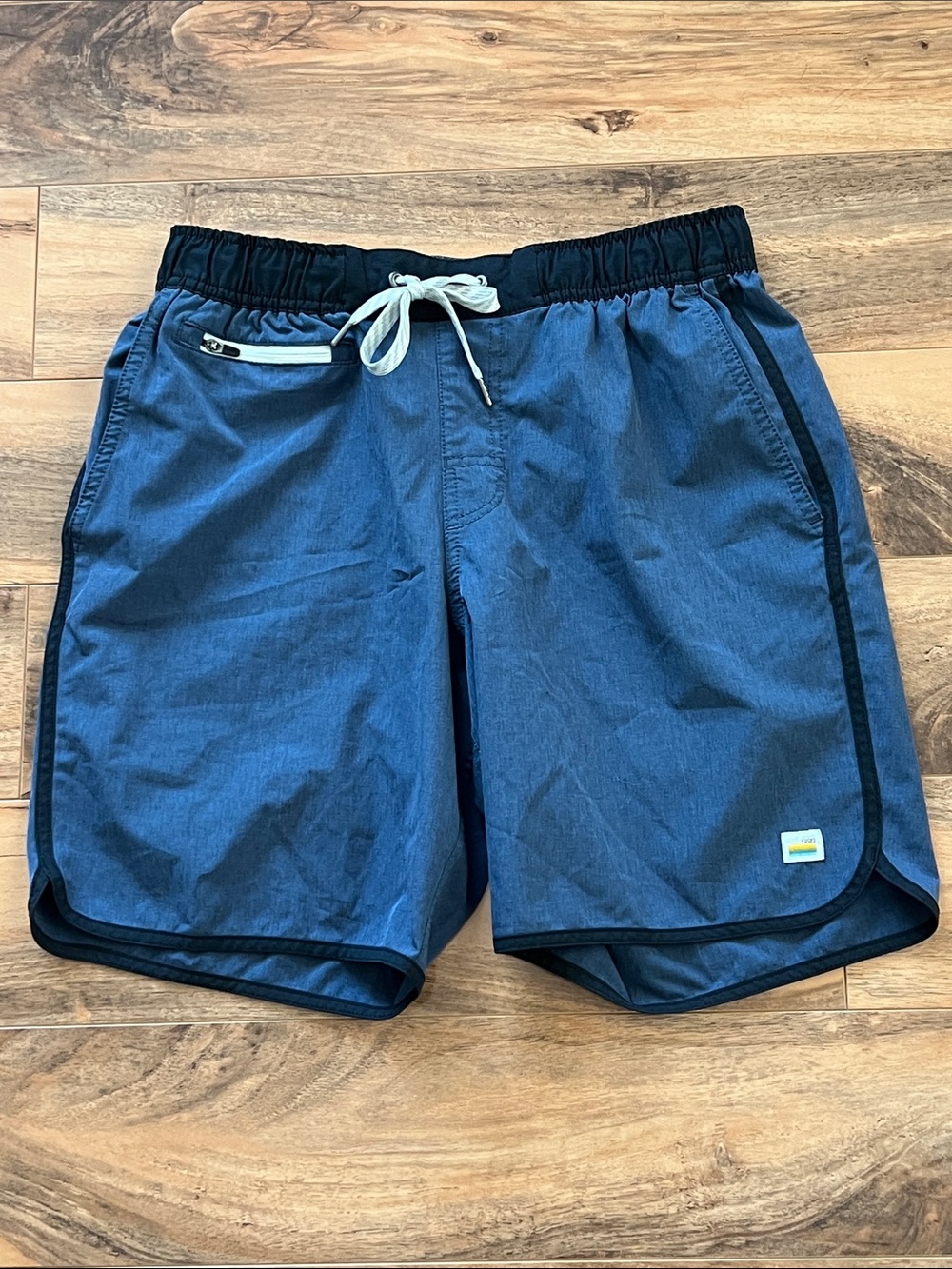 Vuori Mens Sz Small Athletic Shorts Gym Running Workout Athleisure Blue Black
